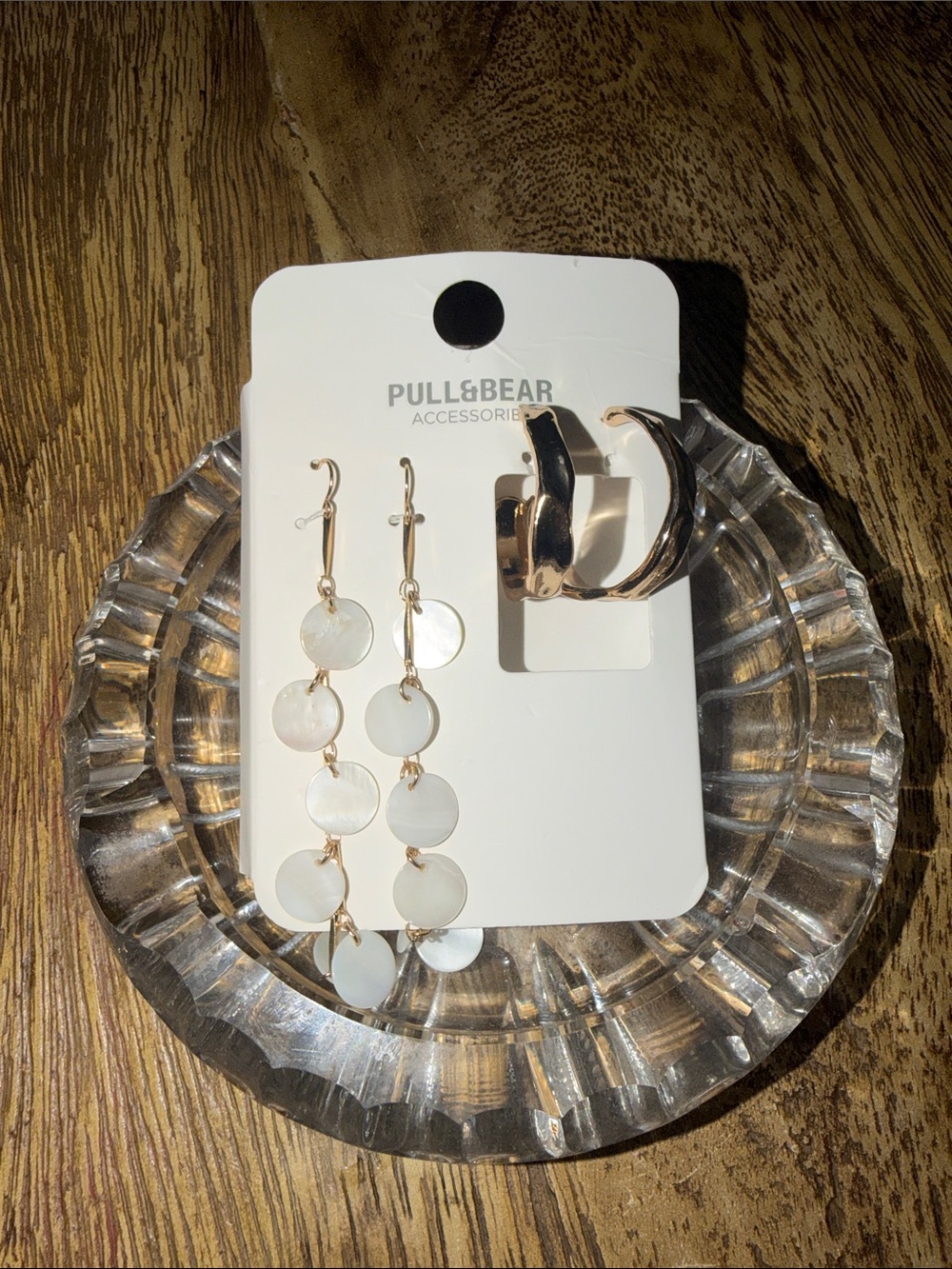 Pull&Bear Gold Hoop and White Shell Cascade Earrings Set